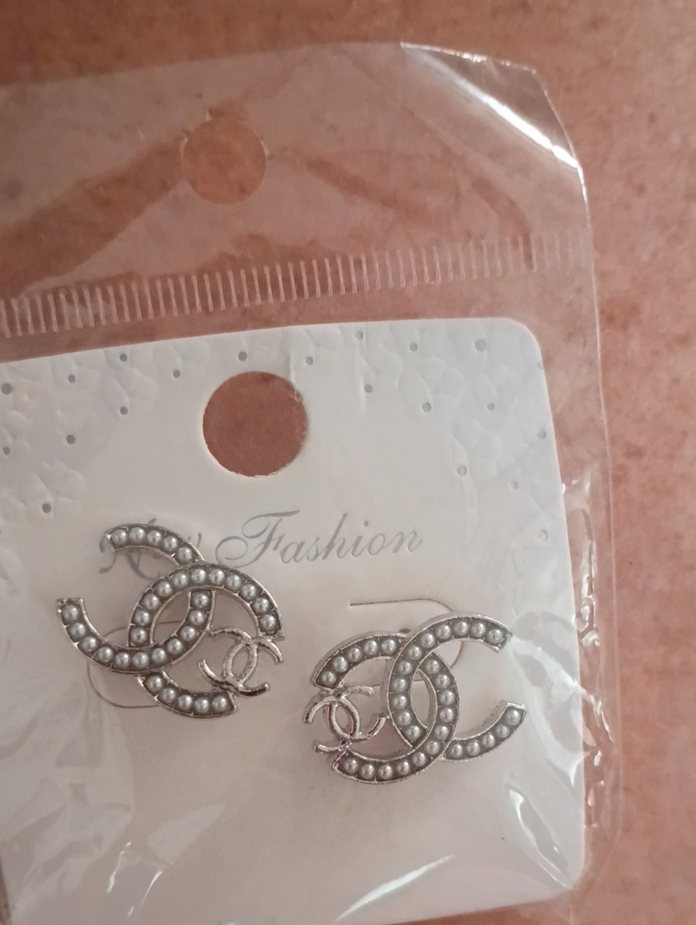 Fashion Jewelry Silver Pearl CC Logo Stud Earrings